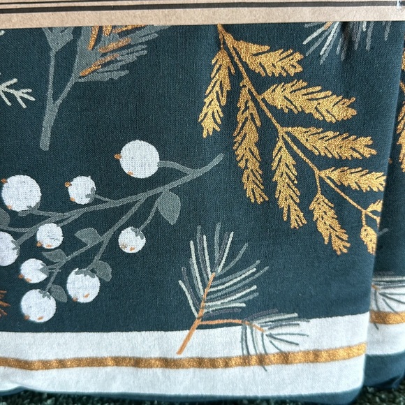 Mahogany Joy Printed Tablecloth Rectangle 60”x90” Green Ivory Gold NEW - Picture 7 of 7